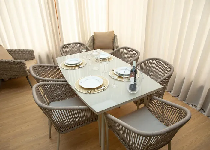 Homelike I アパート フンシャル